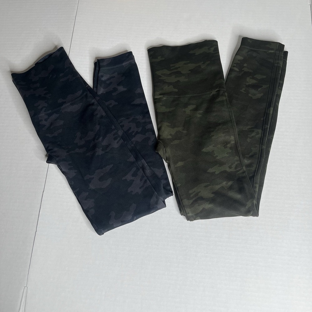 Spanx Look At Me Now‎ Leggings Set Of 2 Camo Green Gray Large Athletic Gym